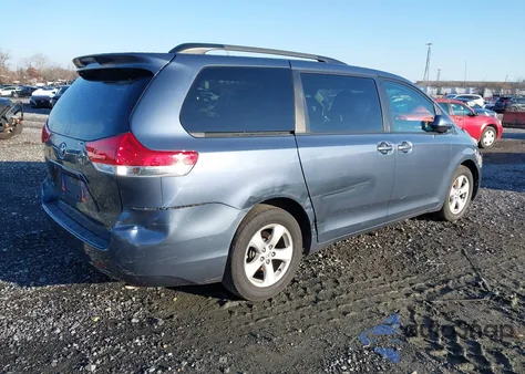 2014 Toyota Sienna Le V6 8 Passenger из США, поврежденный, VIN 5TDKK3DC1ES410979